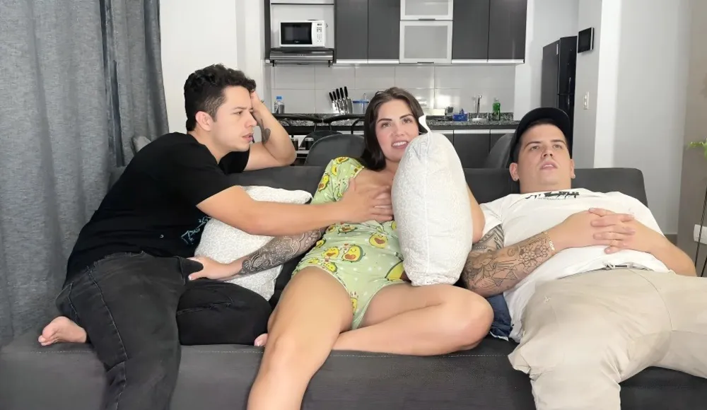 Cuckold Husband Cooking While I Fuck With His Best Friend And Creampie- Sara Blonde And Logan Sal...