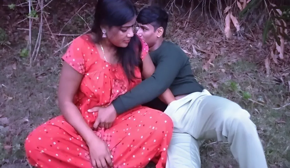 Indian Boy Is Fucking In Jungle With A Stranger