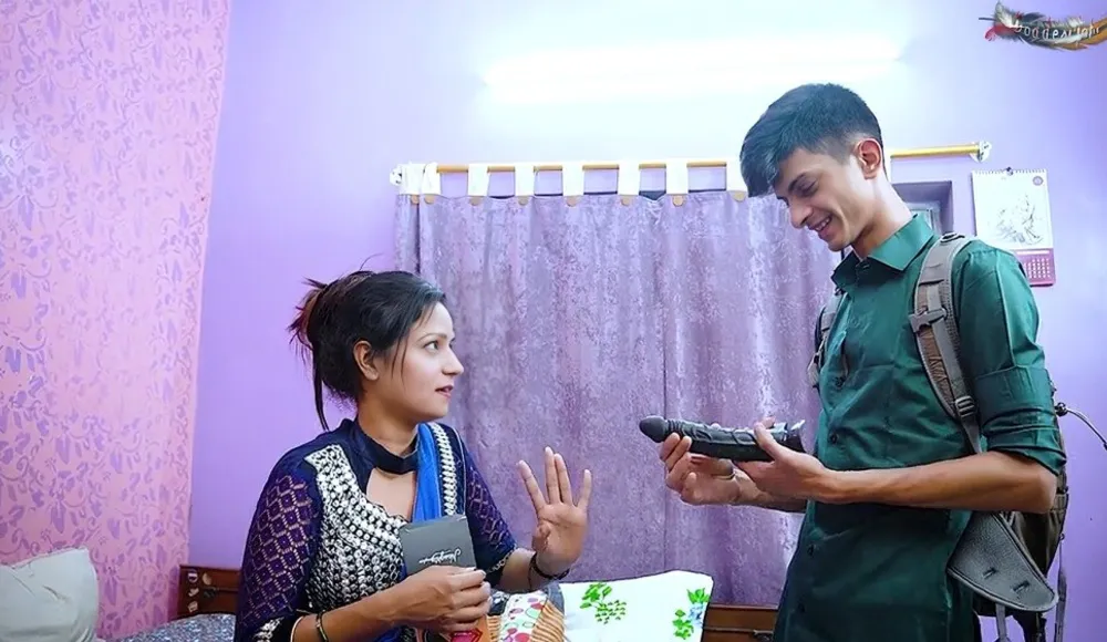 Desi Vargin Girl Hardcore Fuck With Dildo Delivery Boy When She Was Alone Full Movie