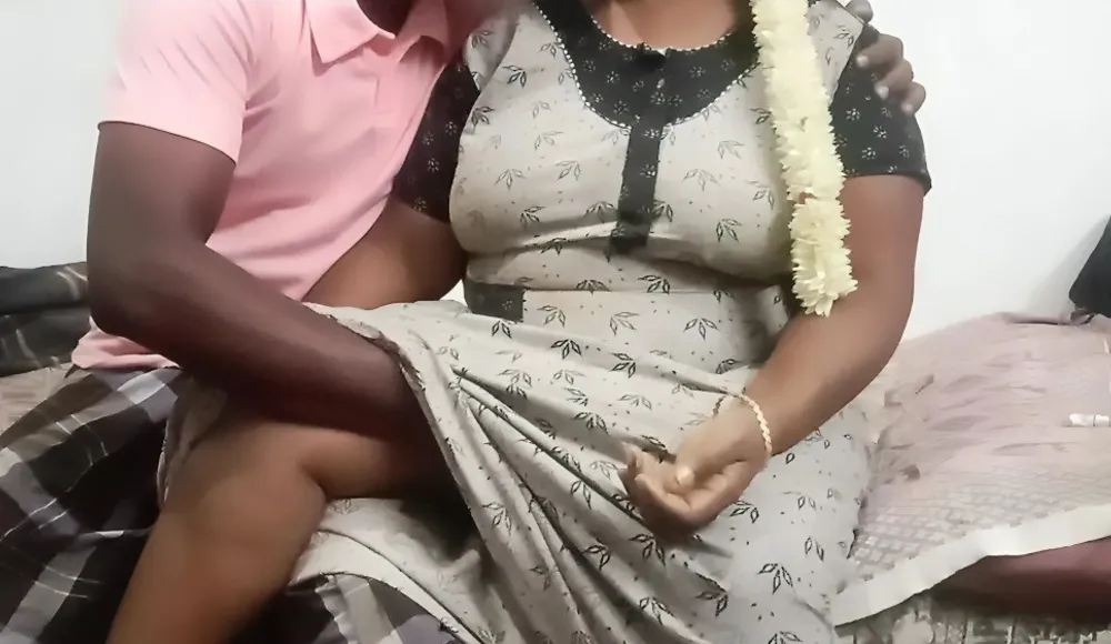 Tamil Young House Wife Very Nice Voice Big Natural Nipples Hot Sexy Body