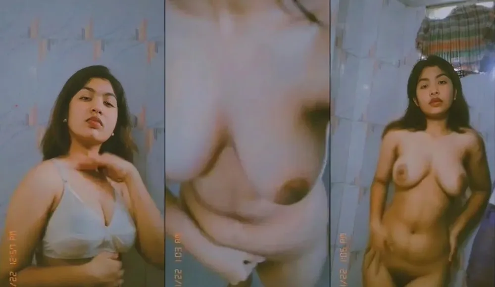 Beautiful Gf Showing