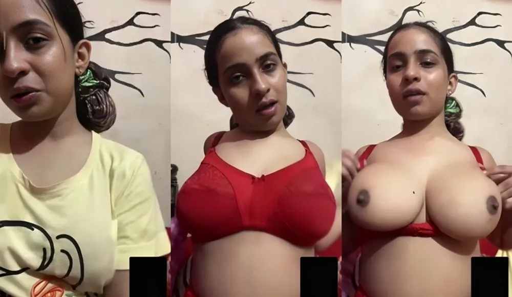 Beautiful Hot Bigboob Horny Gf Fingering