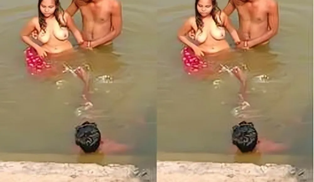 Desi Village Randi Girl Enjoy With Friends