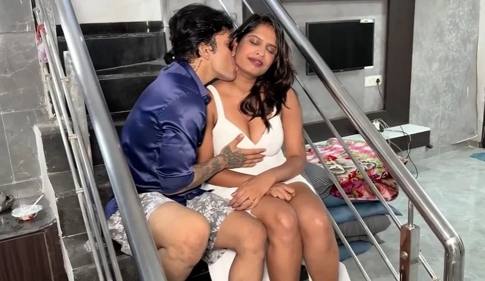 Stairs Romance Hindi (2025) Uncut Hindi Short Film Watch Online Movies Free