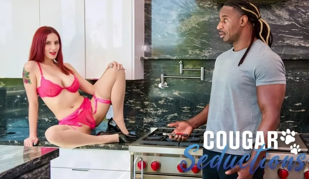 Give Some Lovin' To My Warm Oven [CougarSeductions] Kelly Caprice
