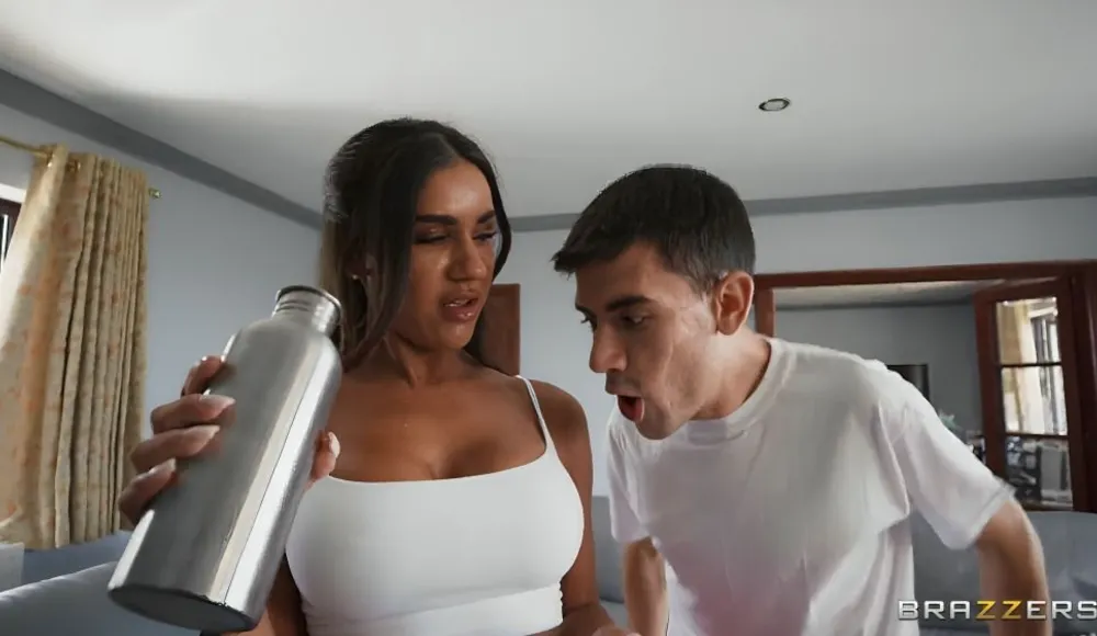 Steps Away From Fucking  [BrazzersExxtra] Scarlett Starr