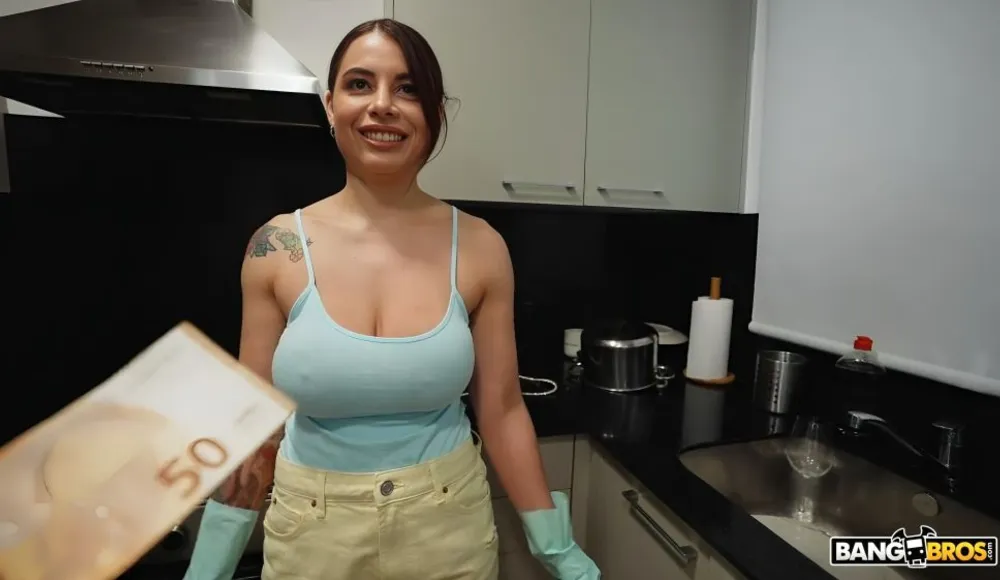 Maid Has Big Boobs! [MyDirtyMaid] Lulita Star