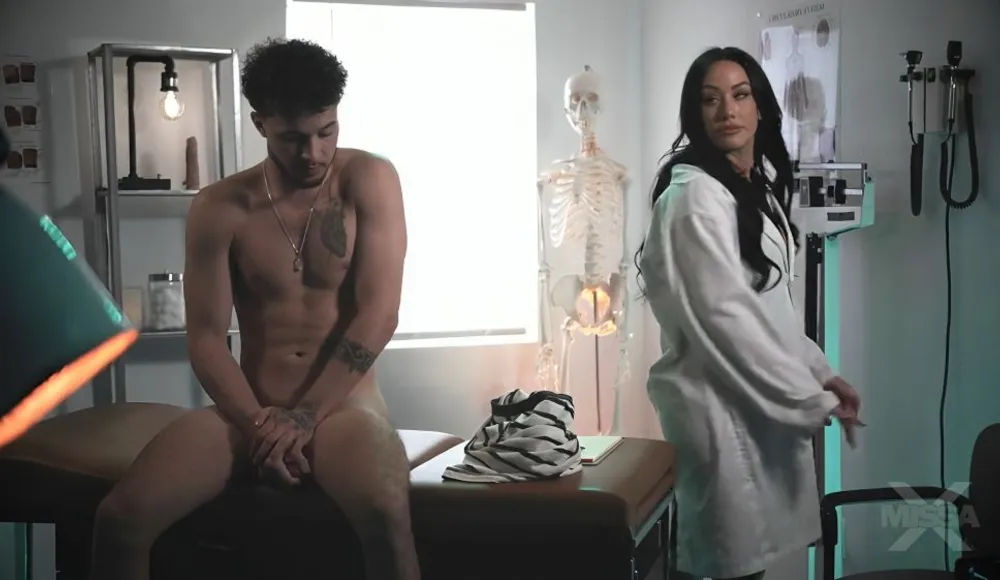 Missax - Jennifer White - Dr  Mom