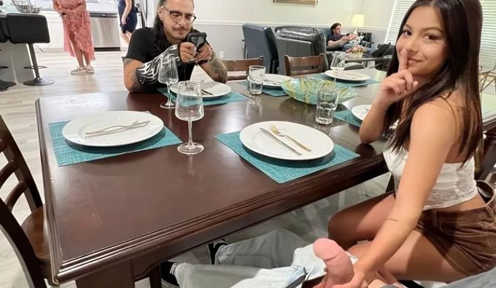 [Mofos] Kate Legend - Sneaky Fuck At The In-Laws'