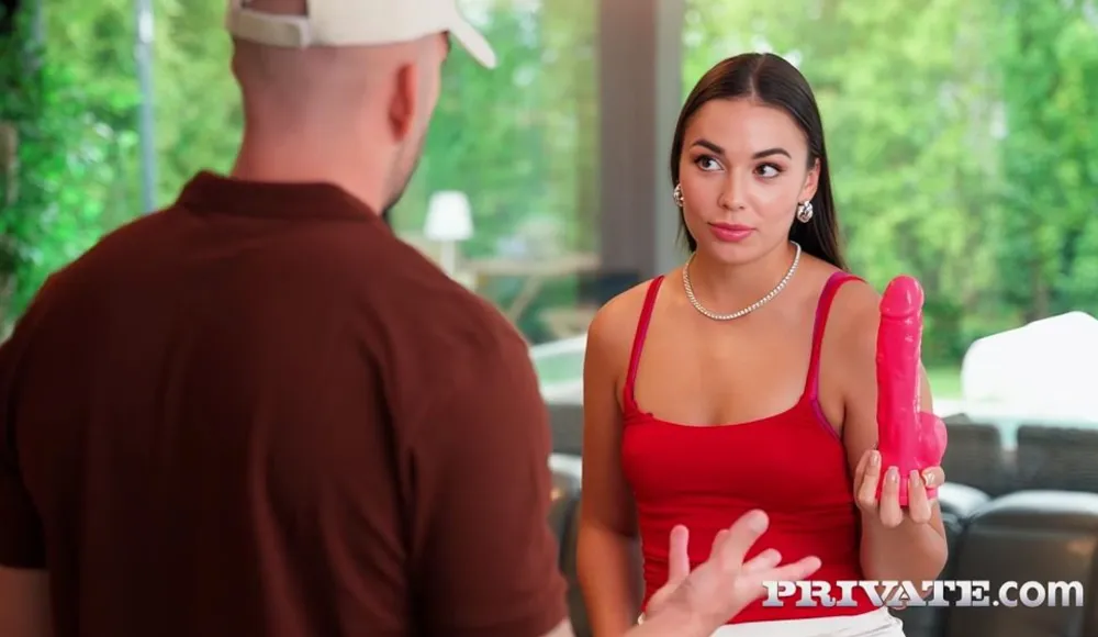 [Private] Milan Cheek And The Delivery Guy's Package