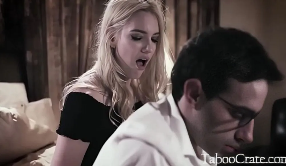 Kenna James Pity Fucks Her Nerdy New Stepbrother