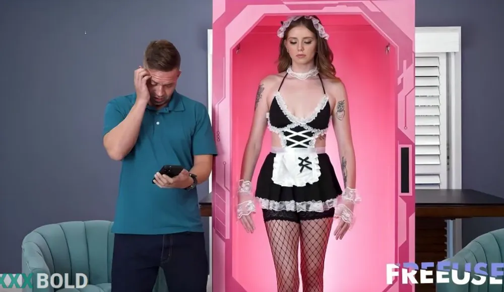 [FreakyFembots] Lucy Foxxx - My Nympho Maid Fembot