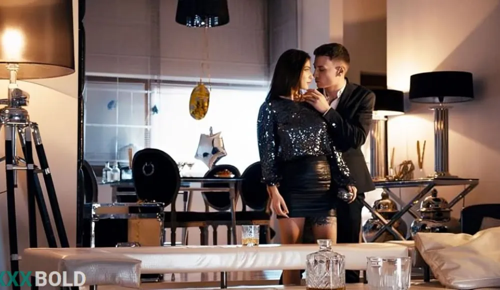 [Brazzers] Liya Silver - The Perfect Gift