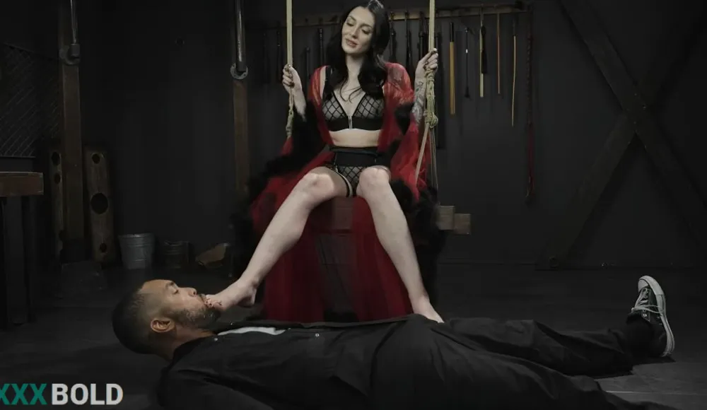 [LoveHerFeet] Charlotte Sins - In The Dark Room