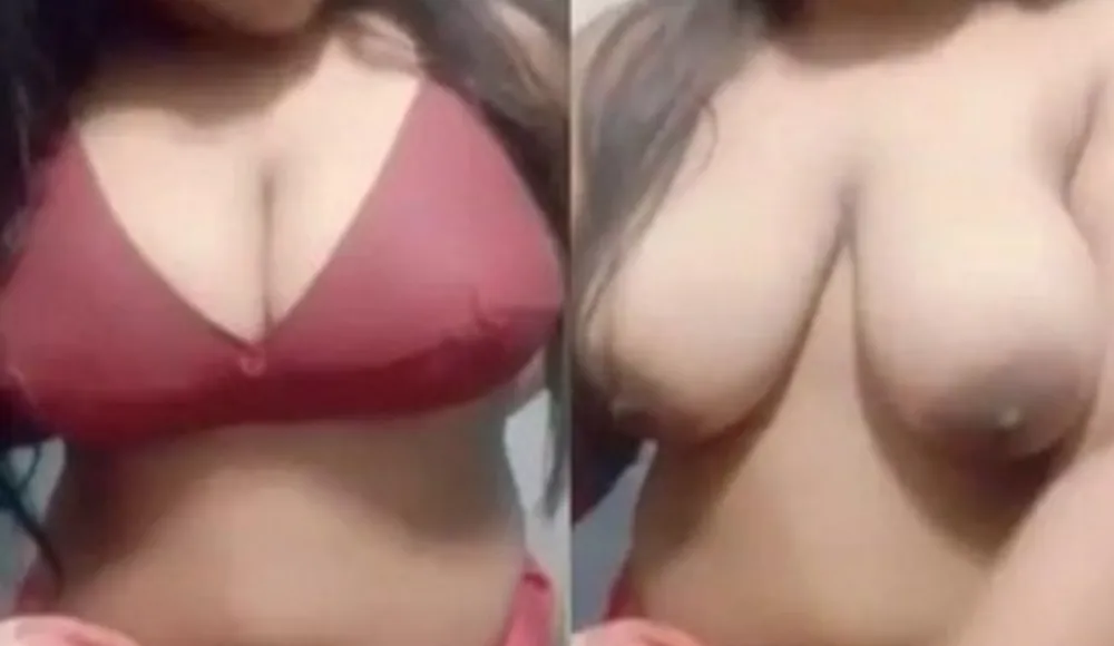 Bigboob Desi Girl Playing With Boobs 4Clip
