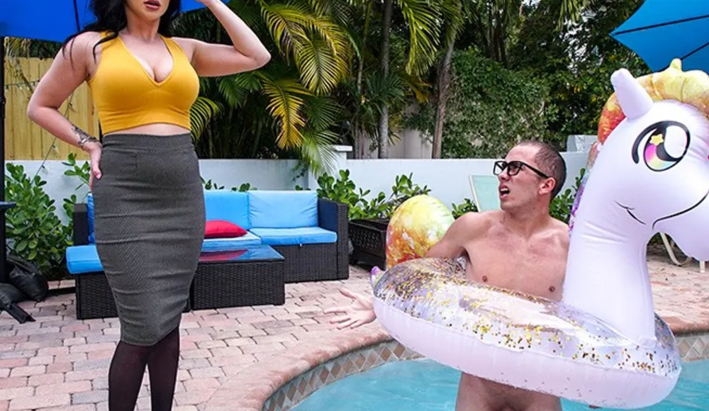 Naughty Stepmom's Punishment - MomIsHorny - Macey Jade