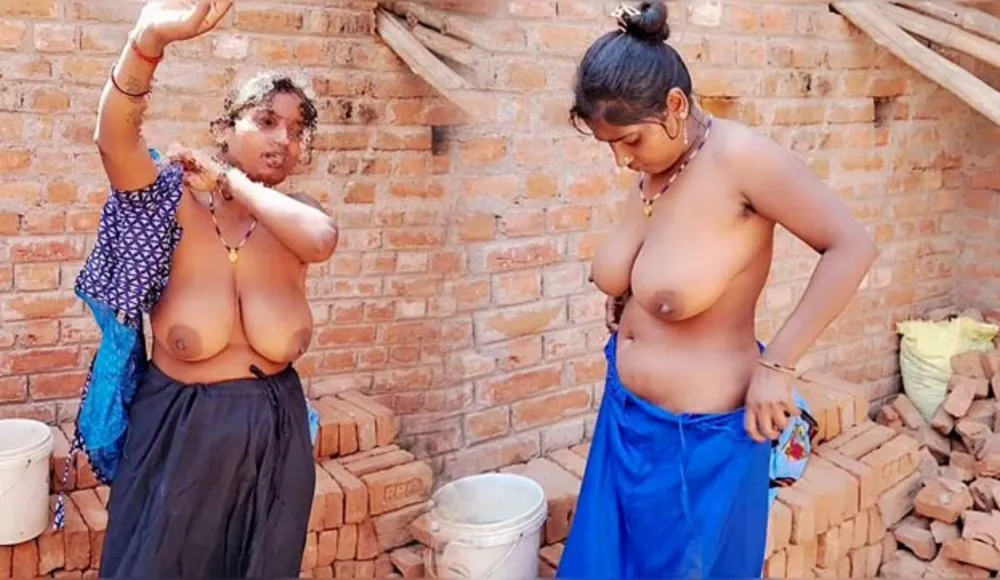 Big Boobs Hot and Sexy Wife Ragini Changing Her Cloth Fingering Cremie Pussy After Bathing