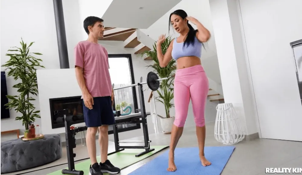 Homegym Masturbator - [LilHumpers] Anissa Kate