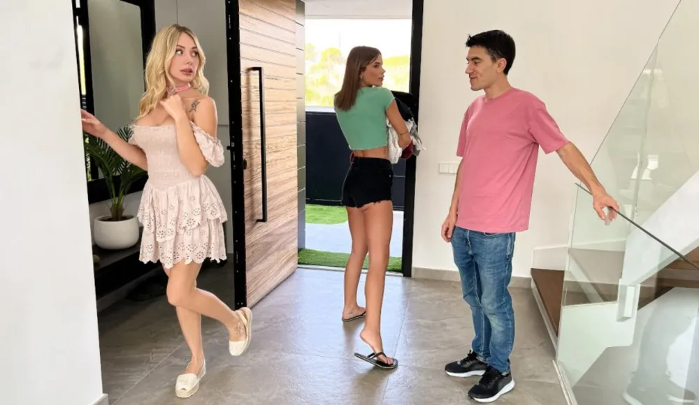 Fucking My GF’s Stepsister - [SneakySex] Angie Lynx