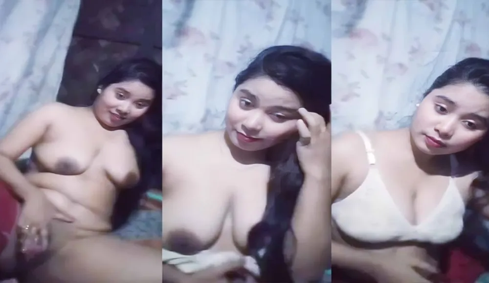 Bangladeshi Beautiful Village Girl Showing